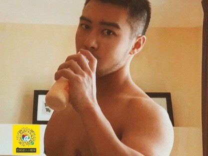 Gay大学生《一个处男的故事》  - 第 1 页-白马骑士