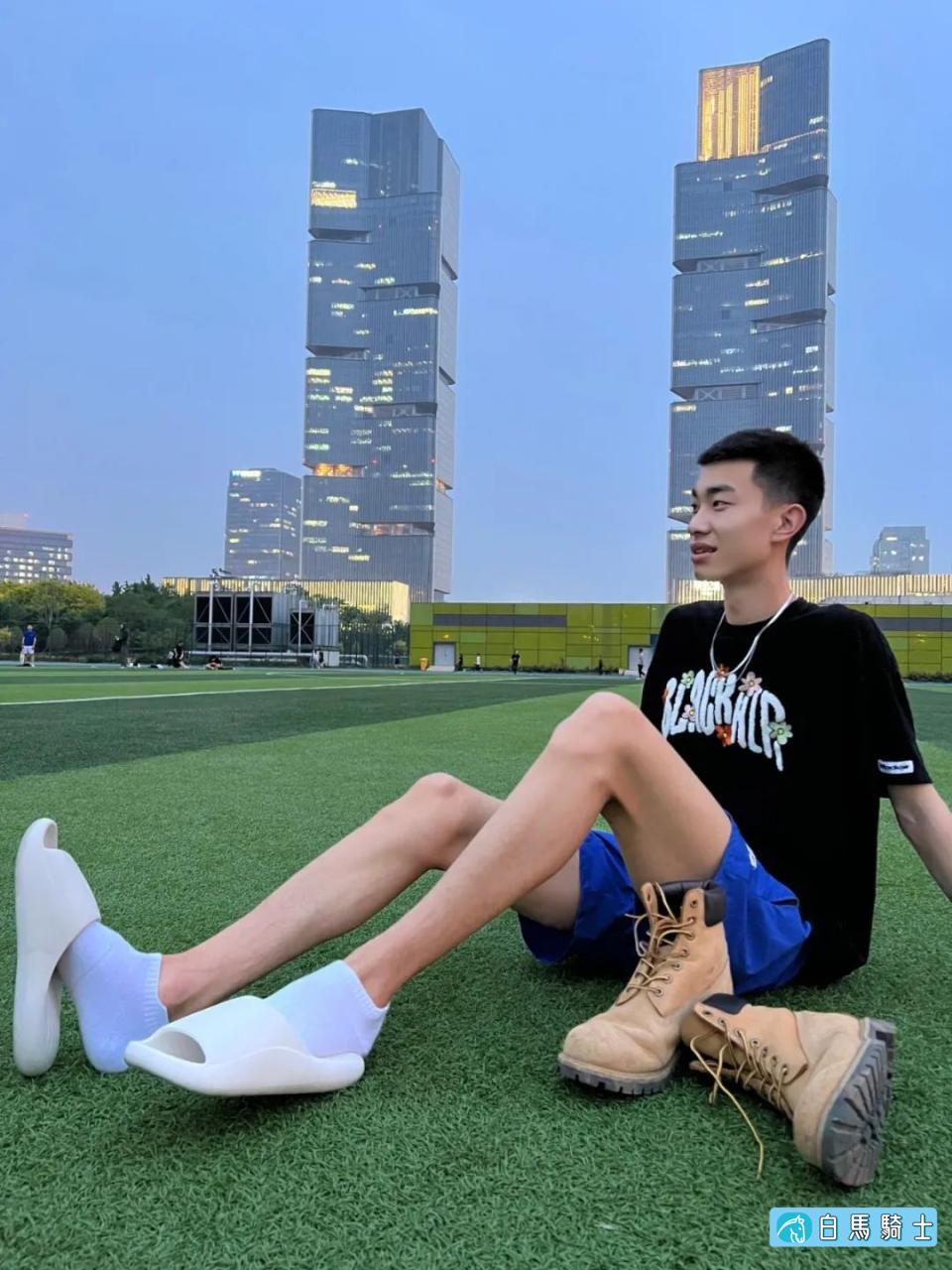 真实GAY故事《你必须和我在一起！》  - 第 1 页-白马骑士