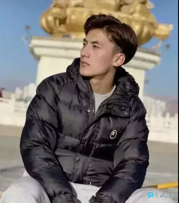 是谁惊艳了时光?是他!青海最帅的男人,被称为胡歌霍建华合体版 是谁惊艳了时光?是他!青海最帅的男人,被称为胡歌霍建华合体版
