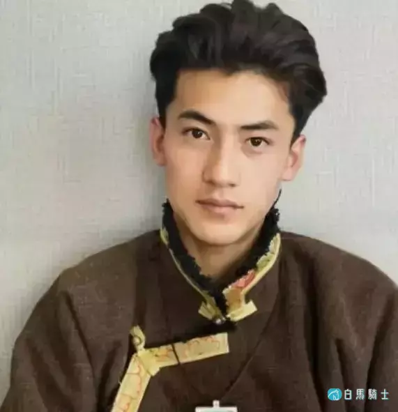 是谁惊艳了时光?是他!青海最帅的男人,被称为胡歌霍建华合体版 是谁惊艳了时光?是他!青海最帅的男人,被称为胡歌霍建华合体版
