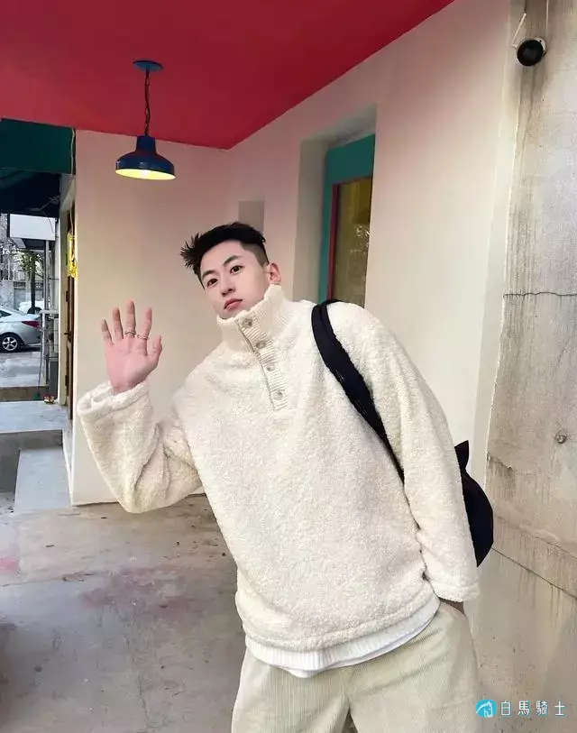 白嫩干净的治愈系小奶狗,少年感十足,别人的男友从没让我失望过 白嫩干净的治愈系小奶狗,少年感十足,别人的男友从没让我失望过