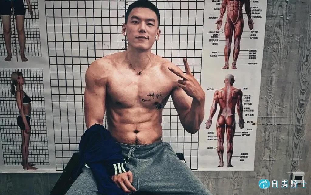 超痞的肌肉大狼狗，腹肌身材超棒超欲超A  - 第 1 页-白马骑士