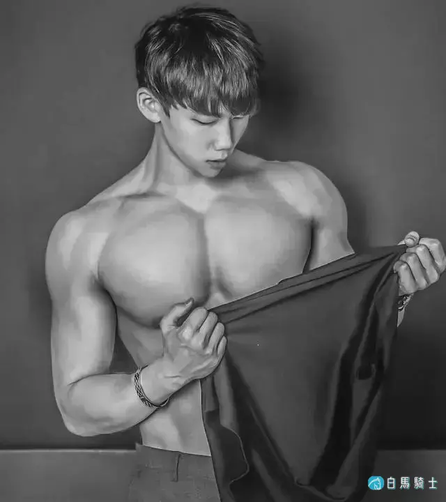 2021KR健身男模真实身材对比,是照片还是“照骗”? 2021KR健身男模真实身材对比,是照片还是“照骗”?