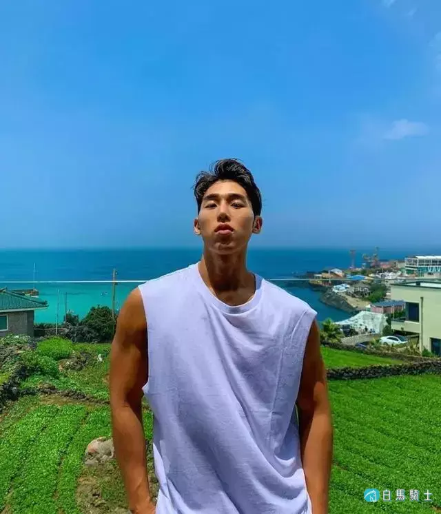 2021KR健身男模真实身材对比,是照片还是“照骗”? 2021KR健身男模真实身材对比,是照片还是“照骗”?