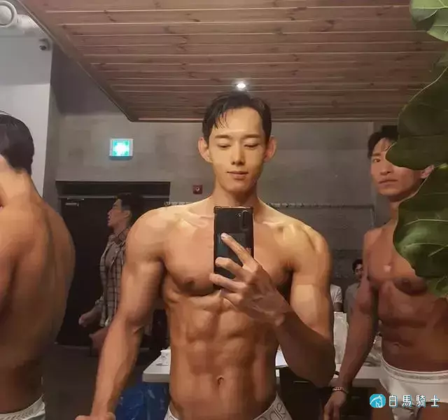 2021KR健身男模真实身材对比,是照片还是“照骗”? 2021KR健身男模真实身材对比,是照片还是“照骗”?