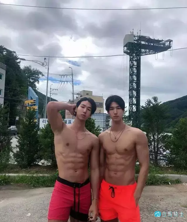 2021KR健身男模真实身材对比,是照片还是“照骗”? 2021KR健身男模真实身材对比,是照片还是“照骗”?