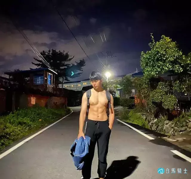 2021KR健身男模真实身材对比,是照片还是“照骗”? 2021KR健身男模真实身材对比,是照片还是“照骗”?