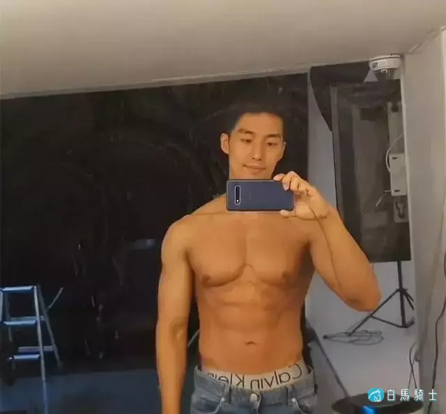 2021KR健身男模真实身材对比,是照片还是“照骗”? 2021KR健身男模真实身材对比,是照片还是“照骗”?