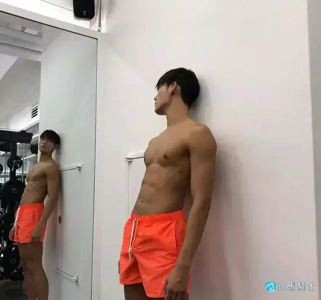 2021KR健身男模真实身材对比,是照片还是“照骗”? 2021KR健身男模真实身材对比,是照片还是“照骗”?