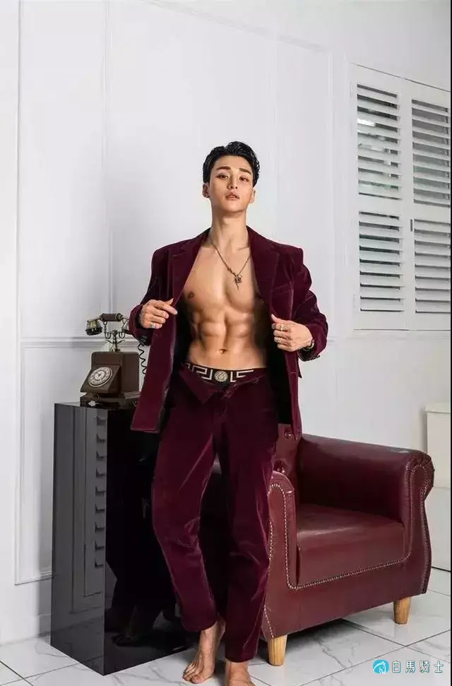 2021KR健身男模真实身材对比,是照片还是“照骗”? 2021KR健身男模真实身材对比,是照片还是“照骗”?
