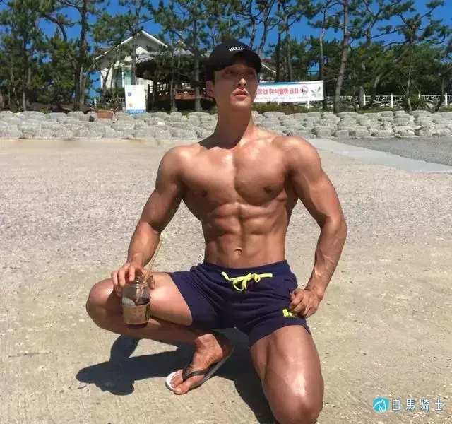 2021KR健身男模真实身材对比,是照片还是“照骗”? 2021KR健身男模真实身材对比,是照片还是“照骗”?