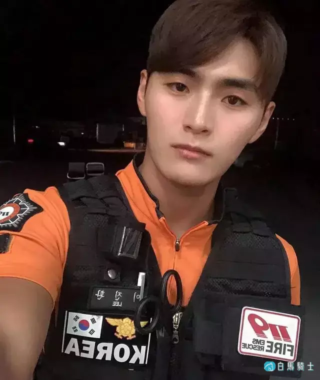 2021KR健身男模真实身材对比,是照片还是“照骗”? 2021KR健身男模真实身材对比,是照片还是“照骗”?
