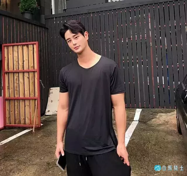 2021KR健身男模真实身材对比,是照片还是“照骗”? 2021KR健身男模真实身材对比,是照片还是“照骗”?