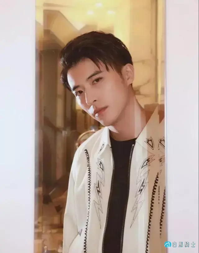 练剑要脱光?What?这骚操作让人一脸懵逼啊 练剑要脱光?What?这骚操作让人一脸懵逼啊