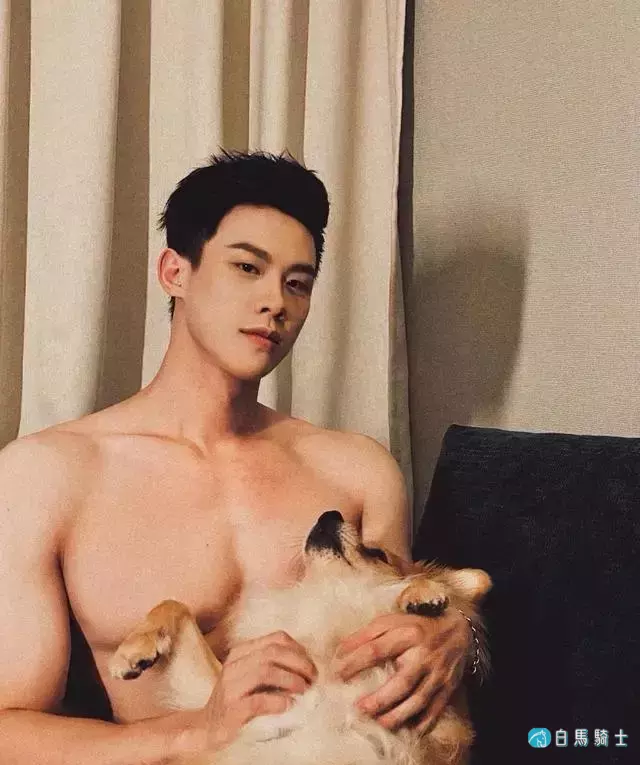 把身体划分成火锅食材的肌肉小哥,是在引诱大家思想“犯罪”嘛! 把身体划分成火锅食材的肌肉小哥,是在引诱大家思想“犯罪”嘛!