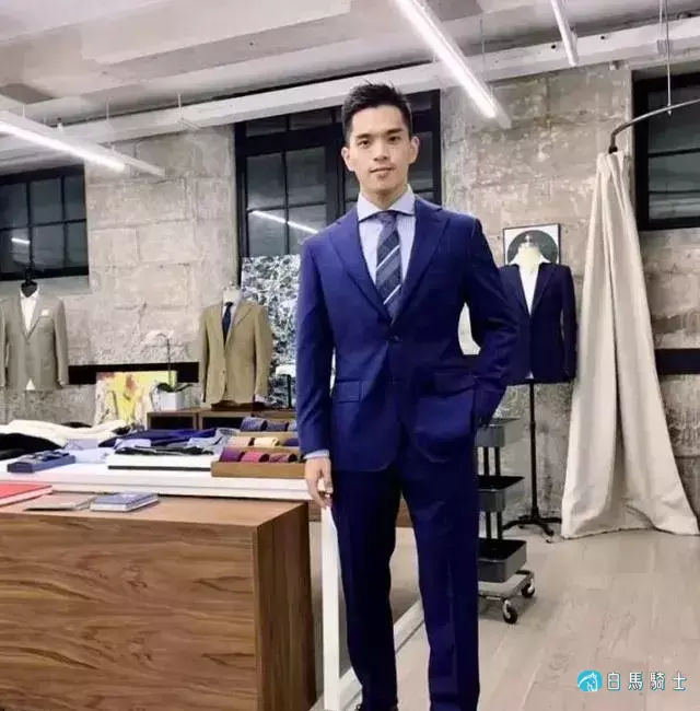 男生最帅正装照刷屏,也太帅太A了吧! 男生最帅正装照刷屏,也太帅太A了吧!